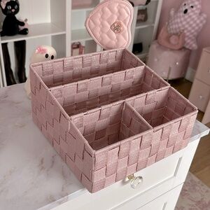 Beauty organizer